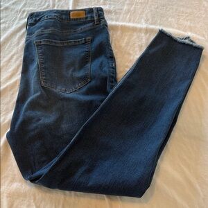 Sofia Jeans Sofia Vergara 14 Womens Rosa Curvy Ankle HighRise Frayed Hem Skinny